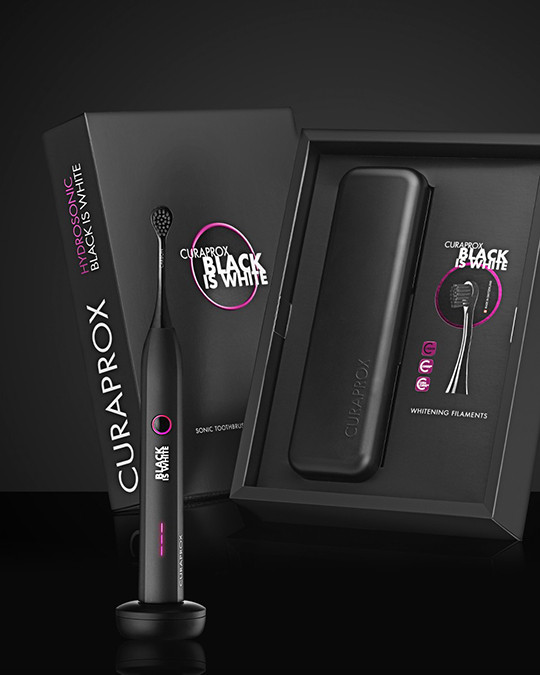 black-is-white-hydrosonic-set-4.jpg Curaprox Black is White Hydrosonic - imagine 1
